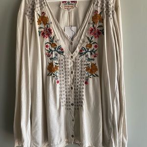 Johnny Was JWLA Embroidered Top